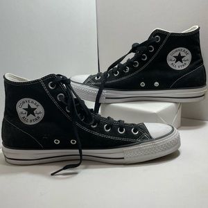 Men’s Chuck’s